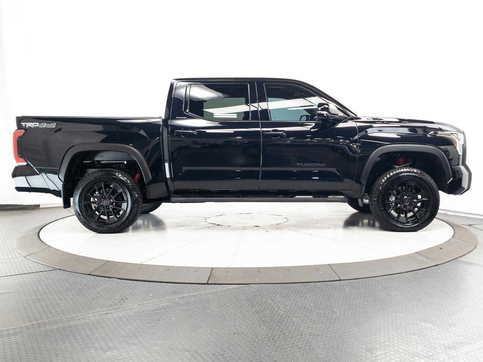 Certified 2025 Toyota Tundra Limited w/ TRD Off-Road Package AWD/4WD image 13