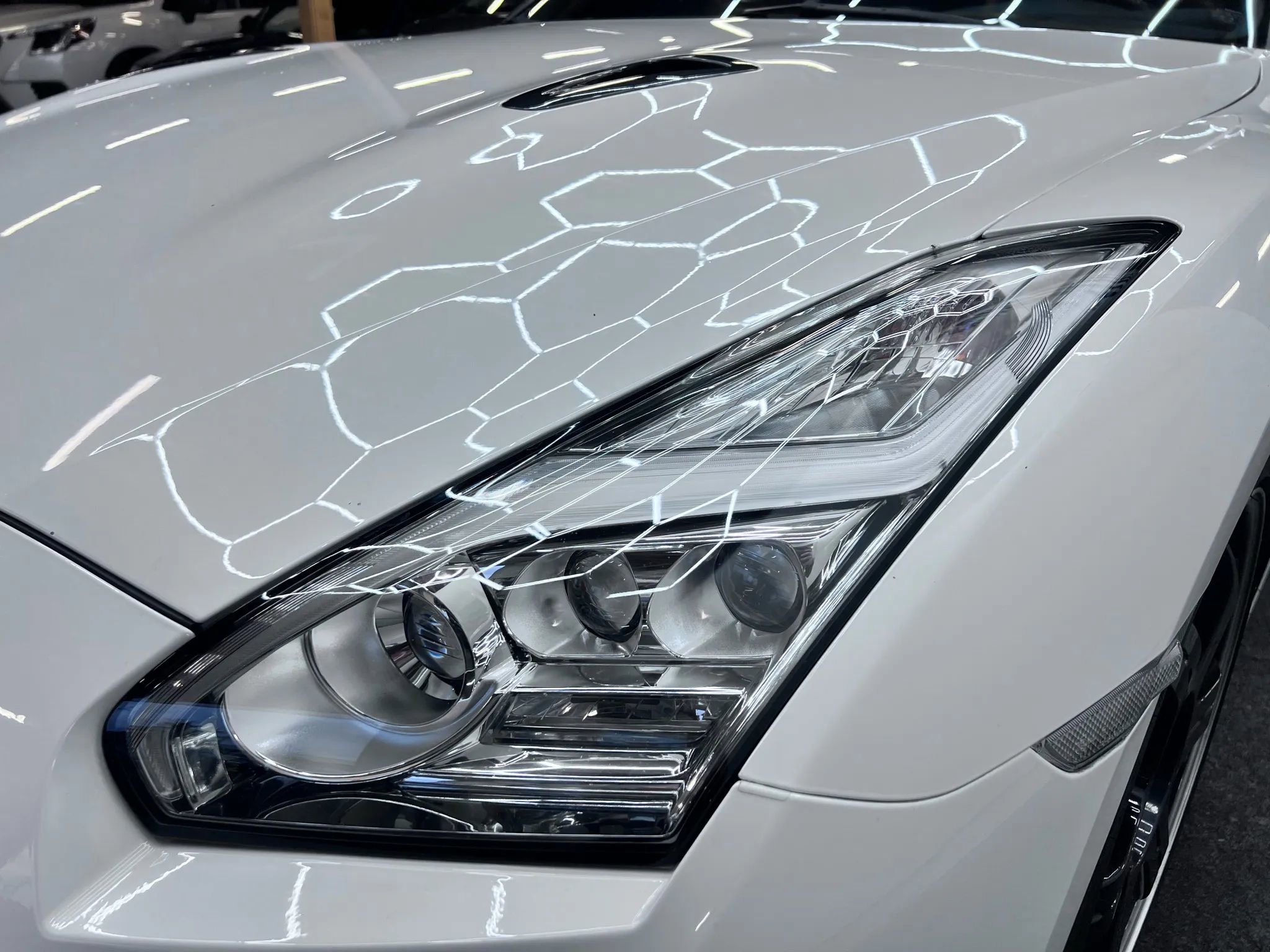 Used 2015 Nissan GT-R Premium image 9