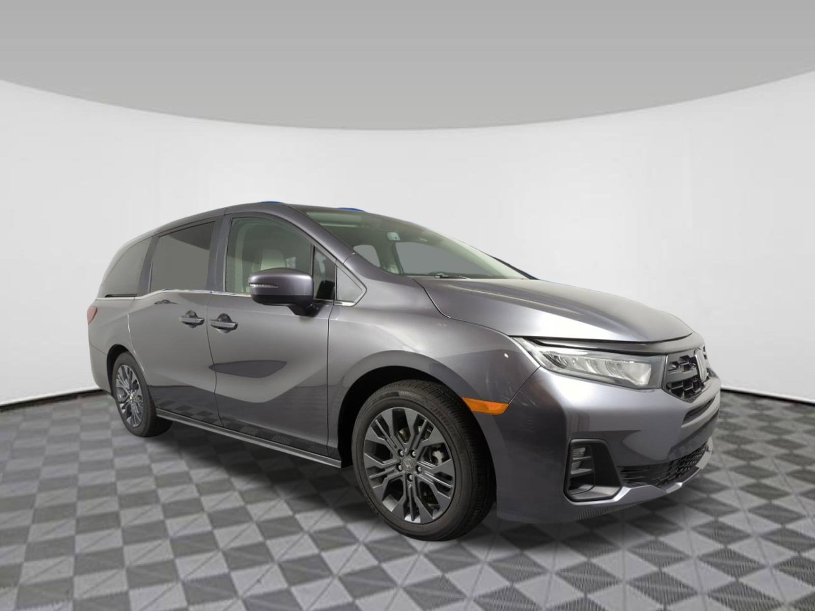 New 2026 Honda Odyssey Touring image 5