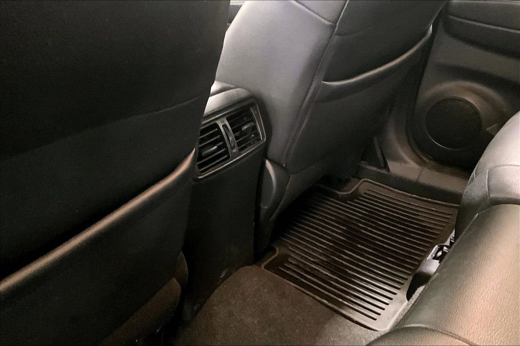 Used 2019 Nissan Rogue SL image 10