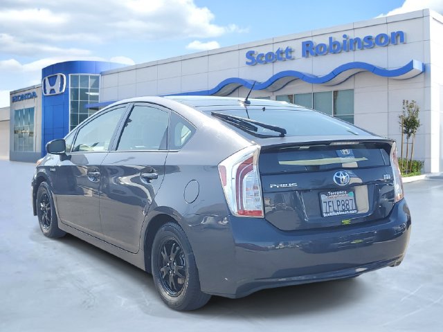 Used 2014 Toyota Prius Three w/ Solar Roof Package FWD image 3
