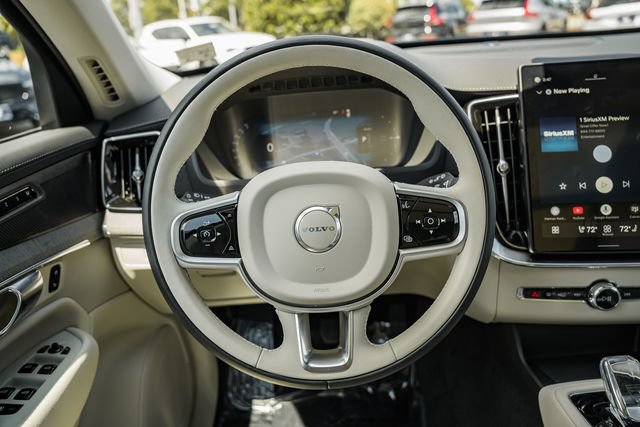 Used 2025 Volvo XC90 T8 Ultra w/ Protection Package Premier AWD/4WD image 30