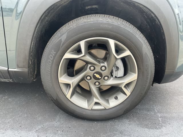 Used 2025 Chevrolet Trax LT FWD image 41