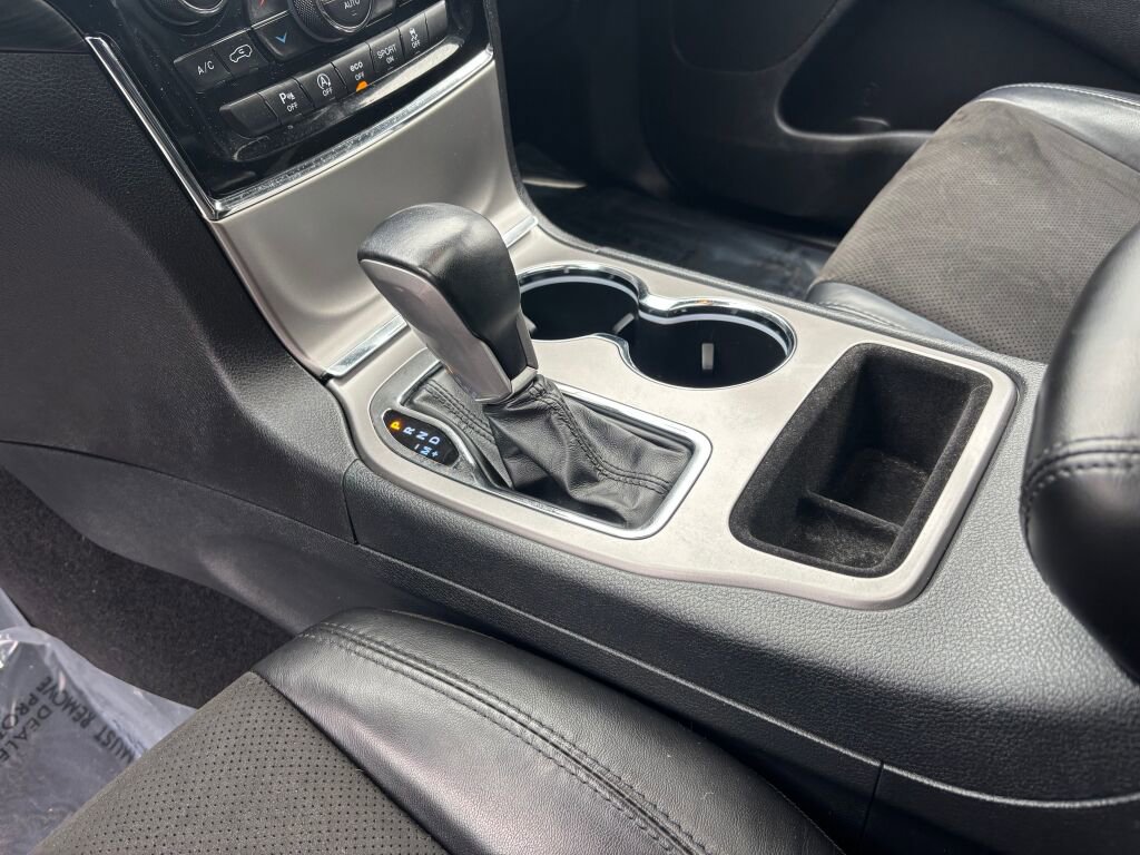 Used 2020 Jeep Grand Cherokee Altitude image 17