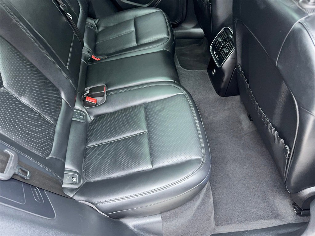 Used 2024 Porsche Macan image 49