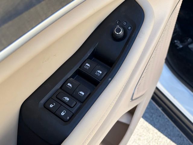 New 2026 Jeep Grand Cherokee Limited w/ Limited Altitude Package AWD/4WD image 13
