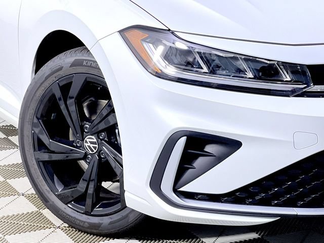 New 2026 Volkswagen Jetta SE FWD image 10