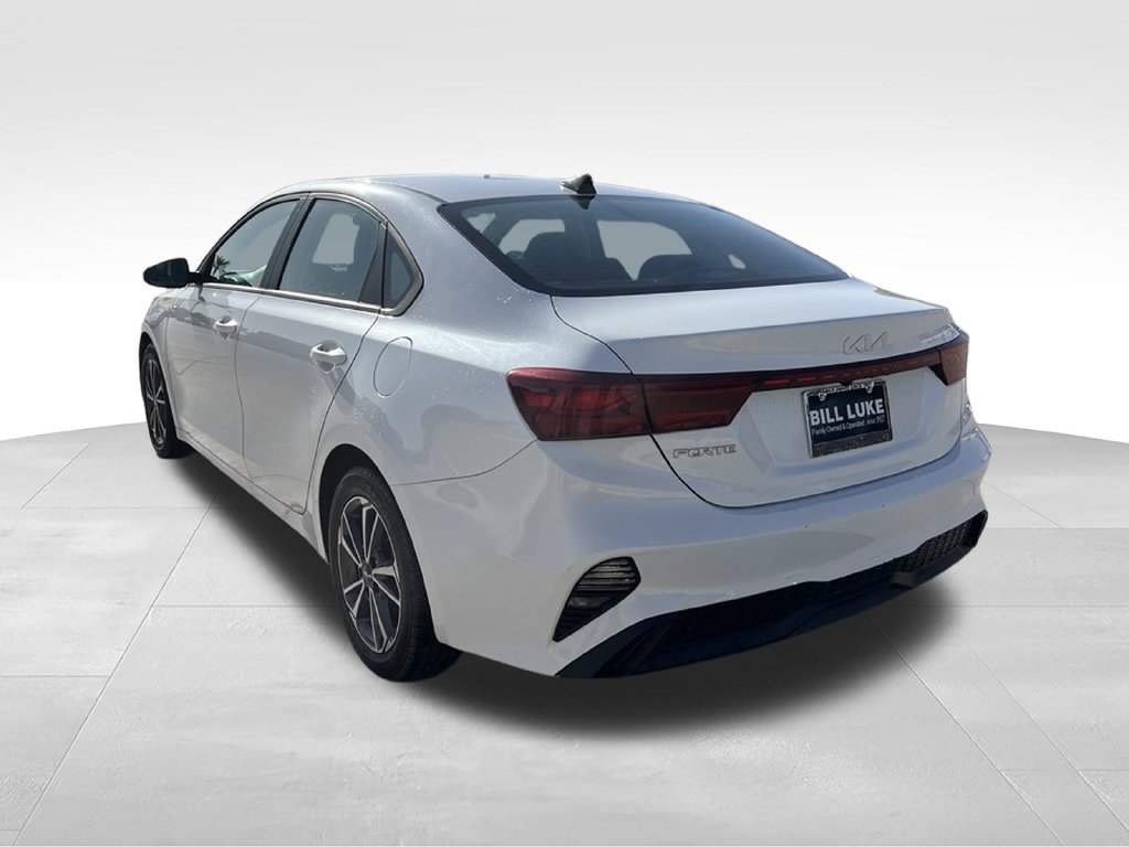 Used 2022 Kia Forte LXS FWD image 7