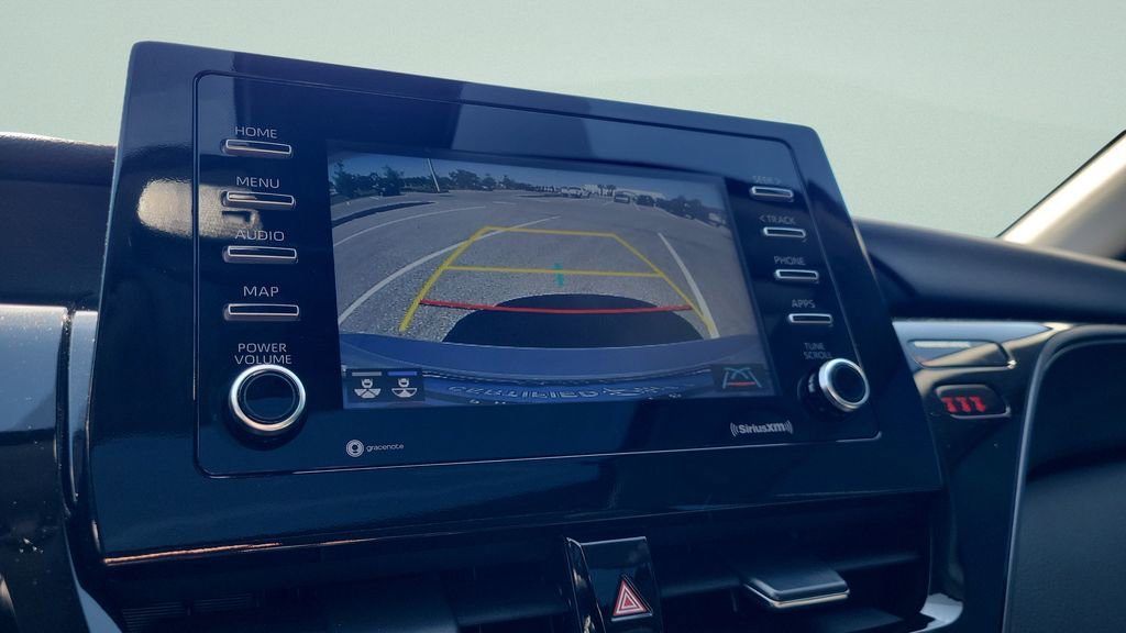 Certified 2022 Toyota Camry SE w/ Cold Weather Package AWD/4WD image 17