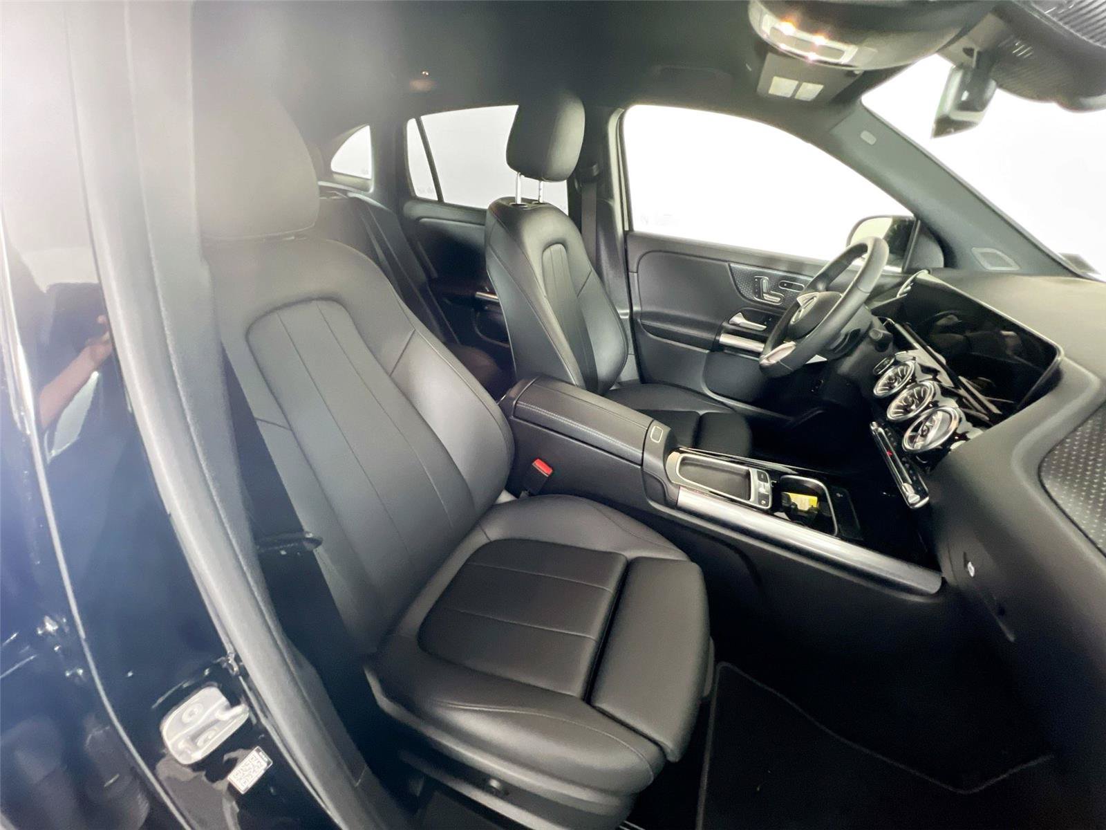 Certified 2024 Mercedes-Benz GLA 250 4MATIC image 27