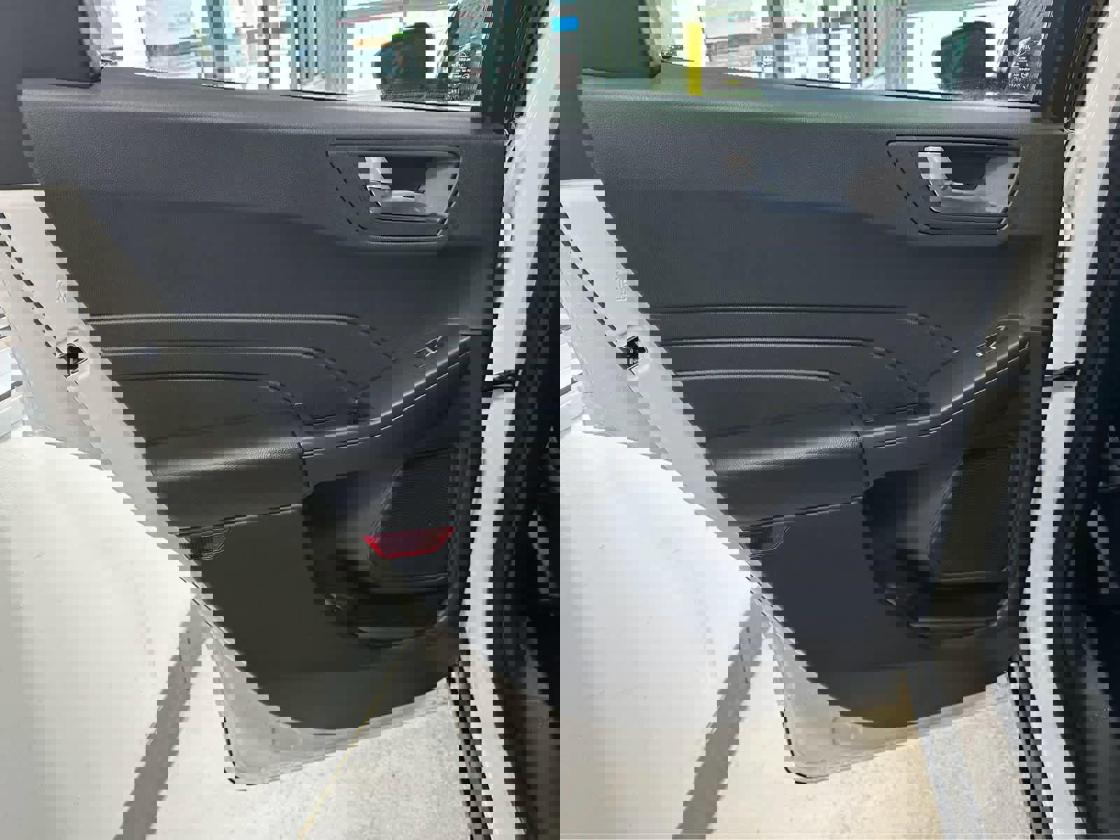 New 2025 Ford Escape ST-Line Elite w/ Tech Pack #1 image 30