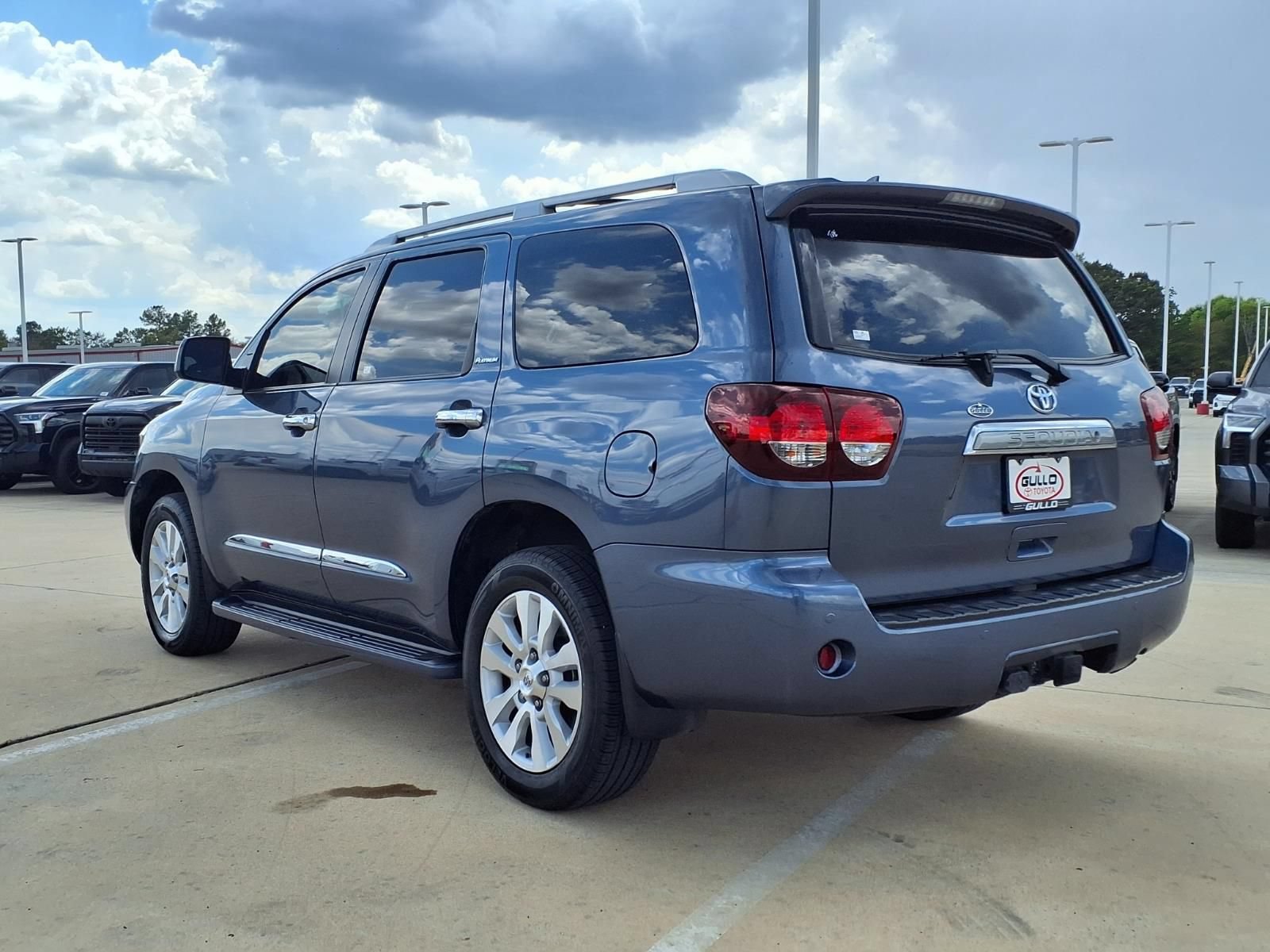 Certified 2019 Toyota Sequoia Platinum RWD image 2