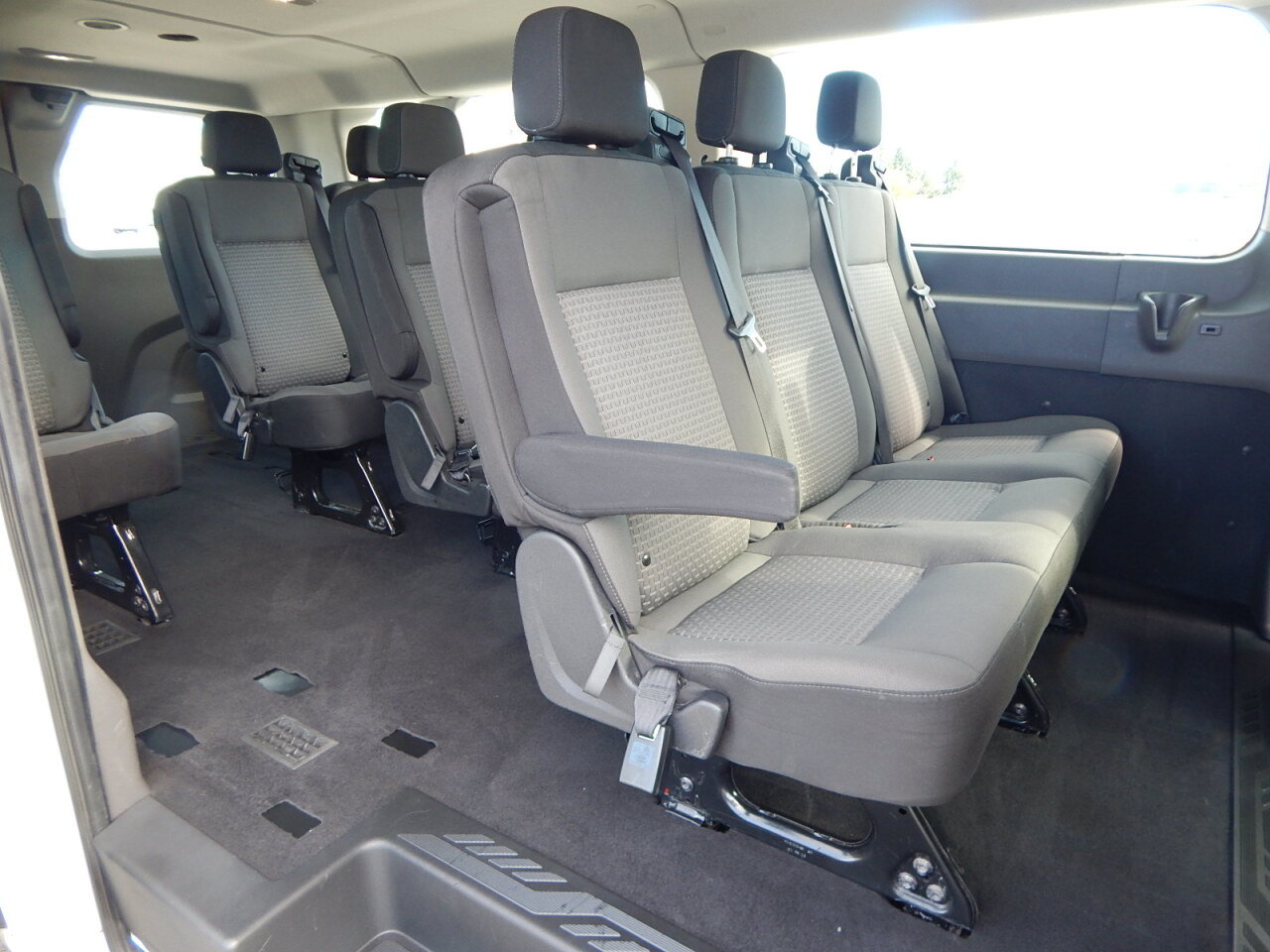 Used 2024 Ford Transit 350 XLT RWD image 3