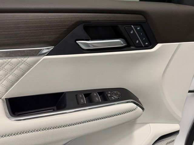 Used 2024 GMC Acadia Denali image 15