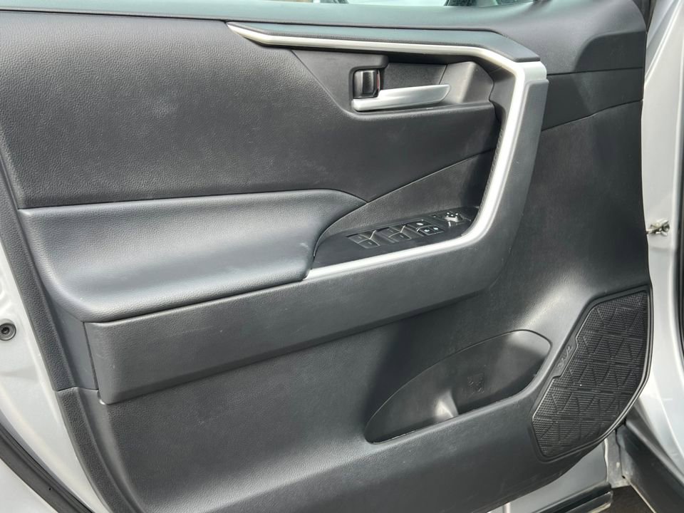 Used 2024 Toyota RAV4 XLE image 12