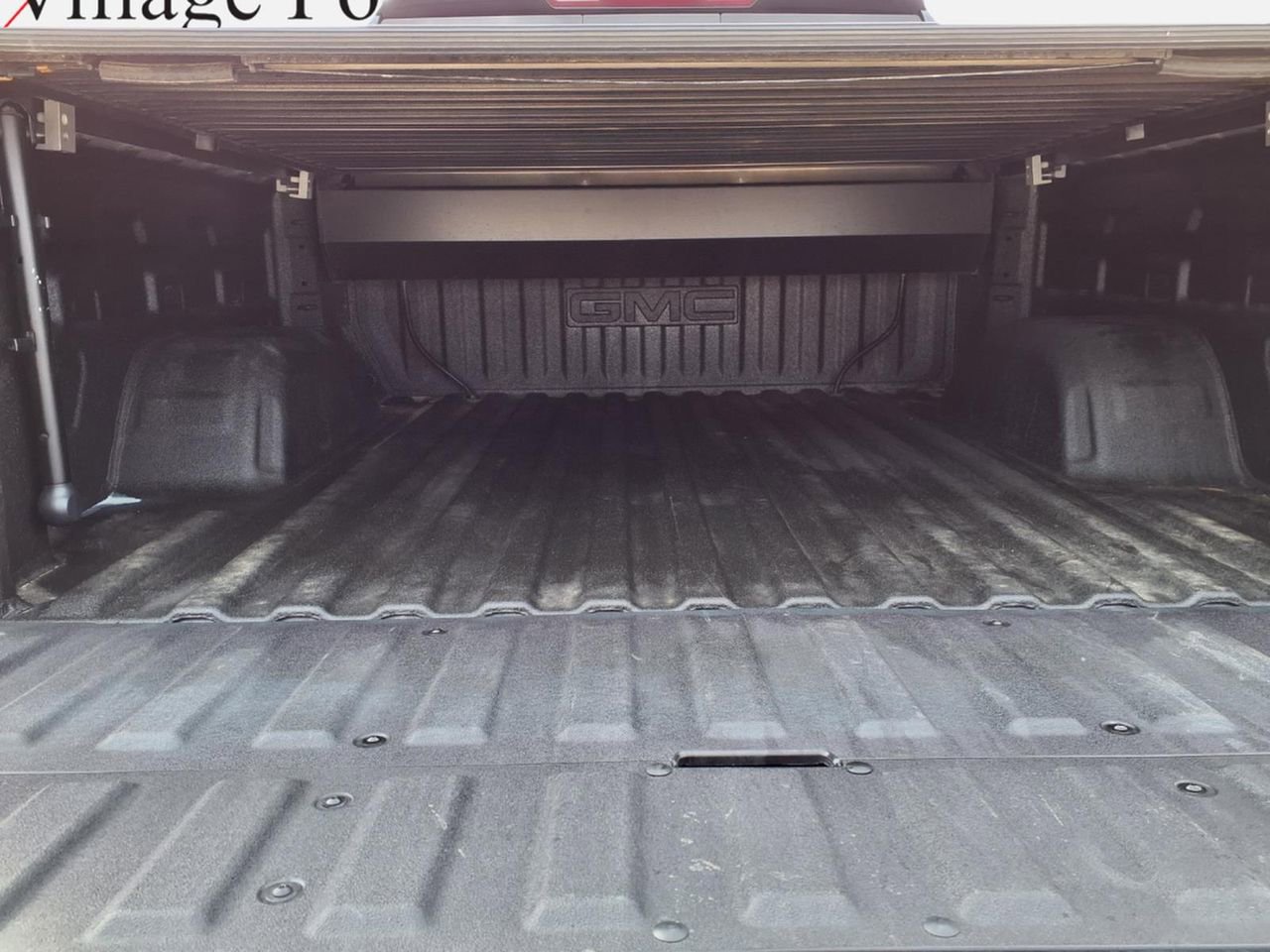 Used 2024 GMC Sierra 1500 Elevation w/ Elevation Premium Package image 6