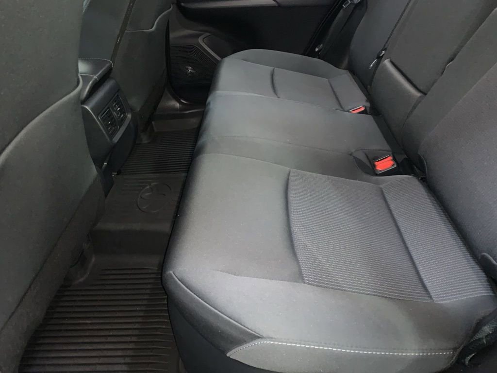 Used 2021 Toyota Venza LE image 13