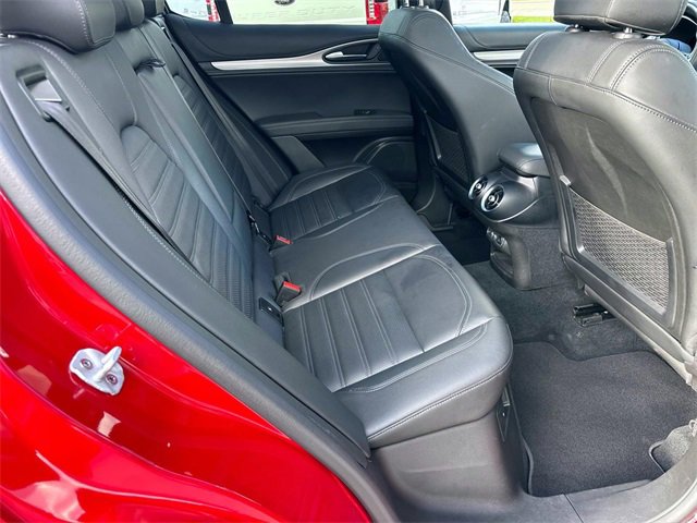 Used 2024 Alfa Romeo Stelvio Veloce image 15