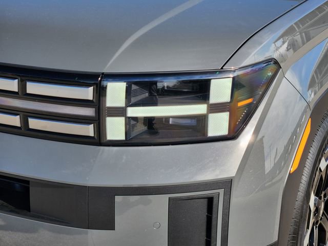 Used 2025 Hyundai Santa Fe SE FWD image 9