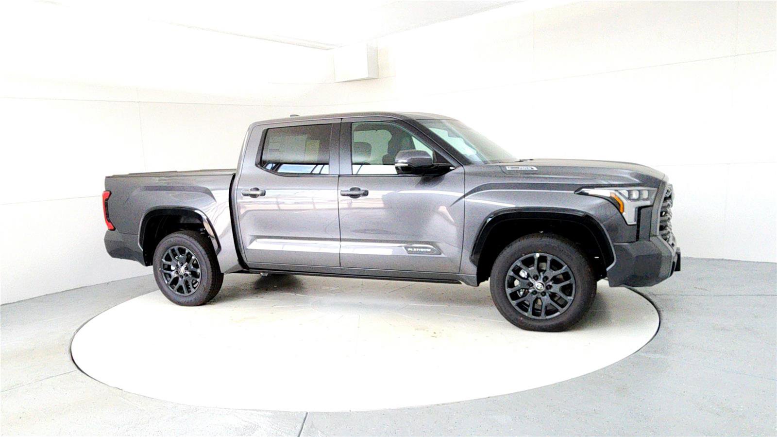New 2026 Toyota Tundra Platinum image 7