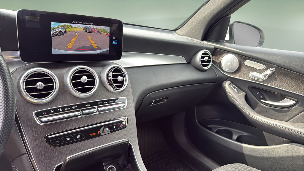 Used 2020 Mercedes-Benz GLC 300 4MATIC image 39