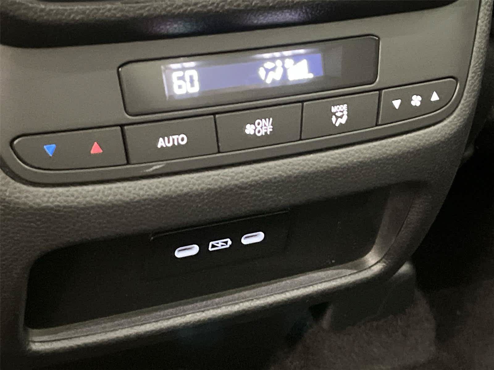 Used 2025 Honda Pilot EX-L image 23