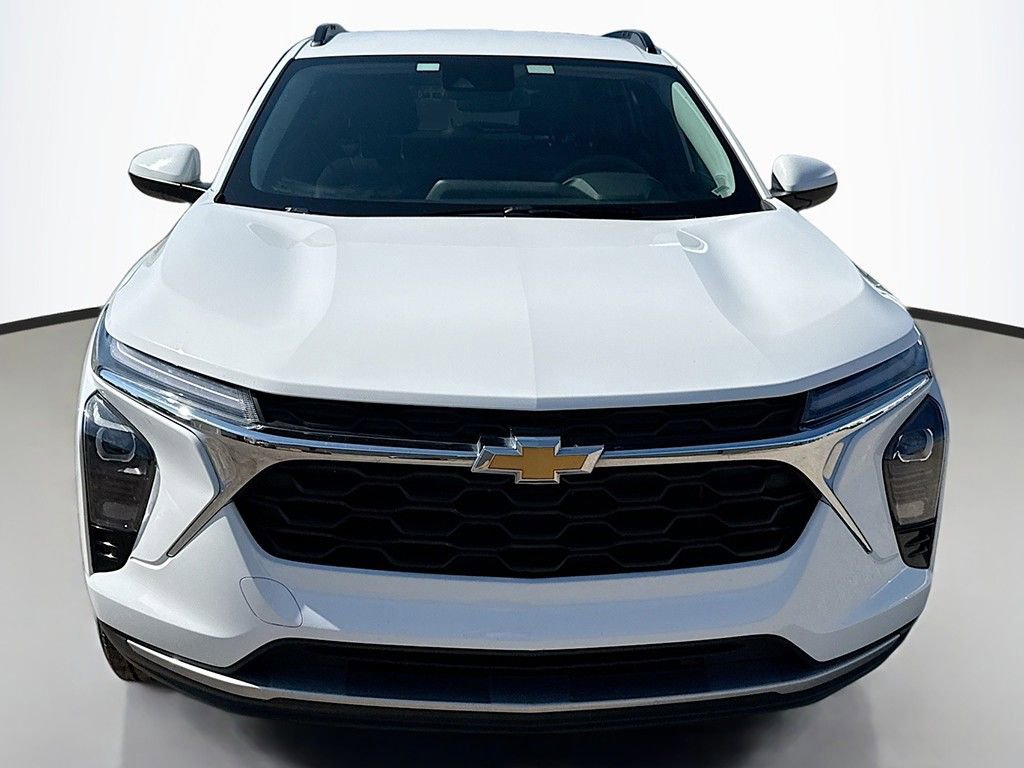 Used 2024 Chevrolet Trax LT image 8