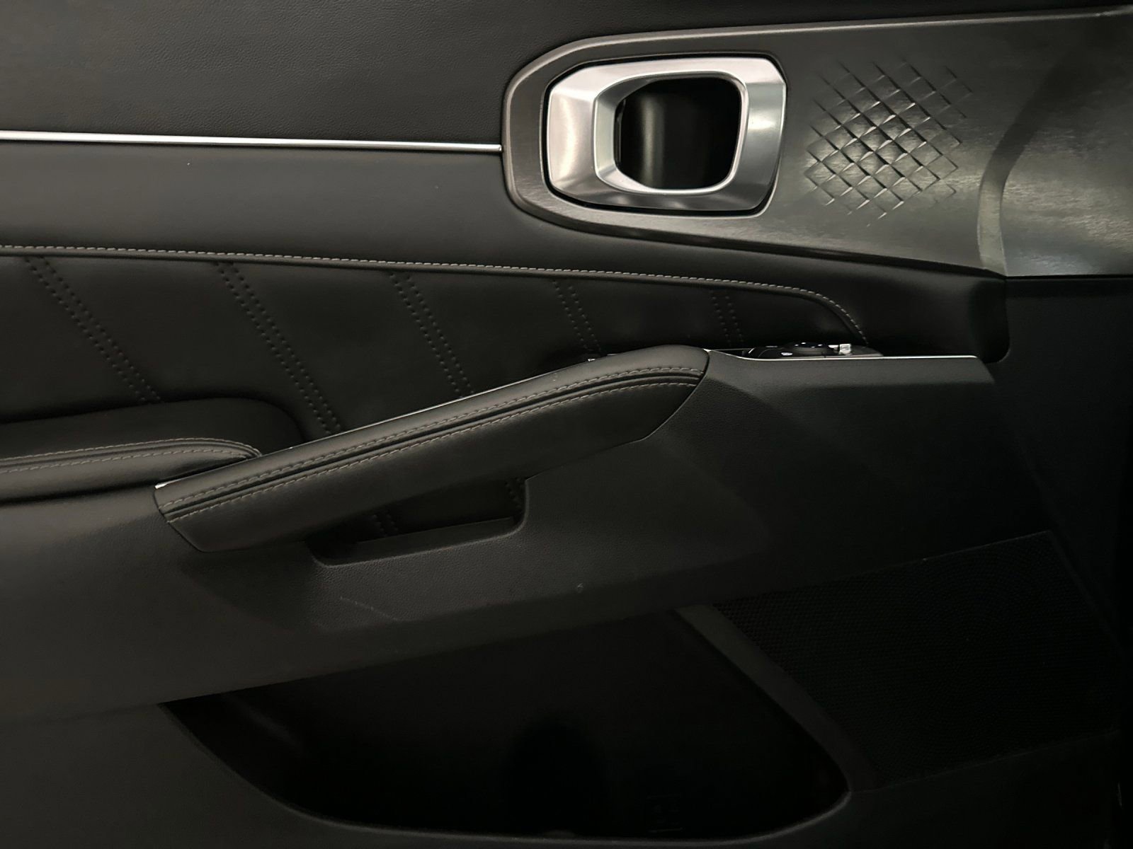 Certified 2022 Kia Sorento SX image 13