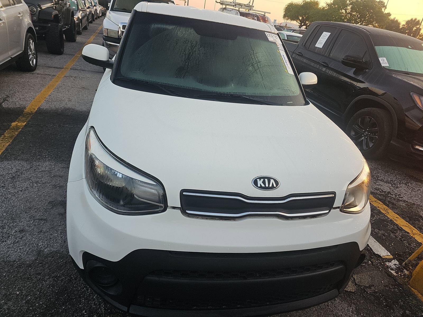Used 2017 Kia Soul image 2