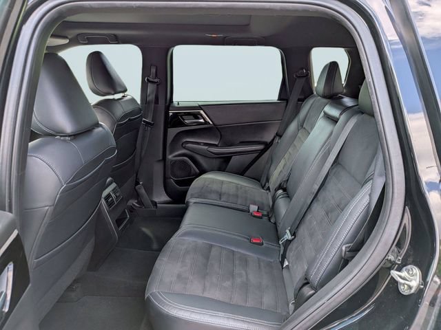 Used 2022 Mitsubishi Outlander SEL Black Edition FWD image 13