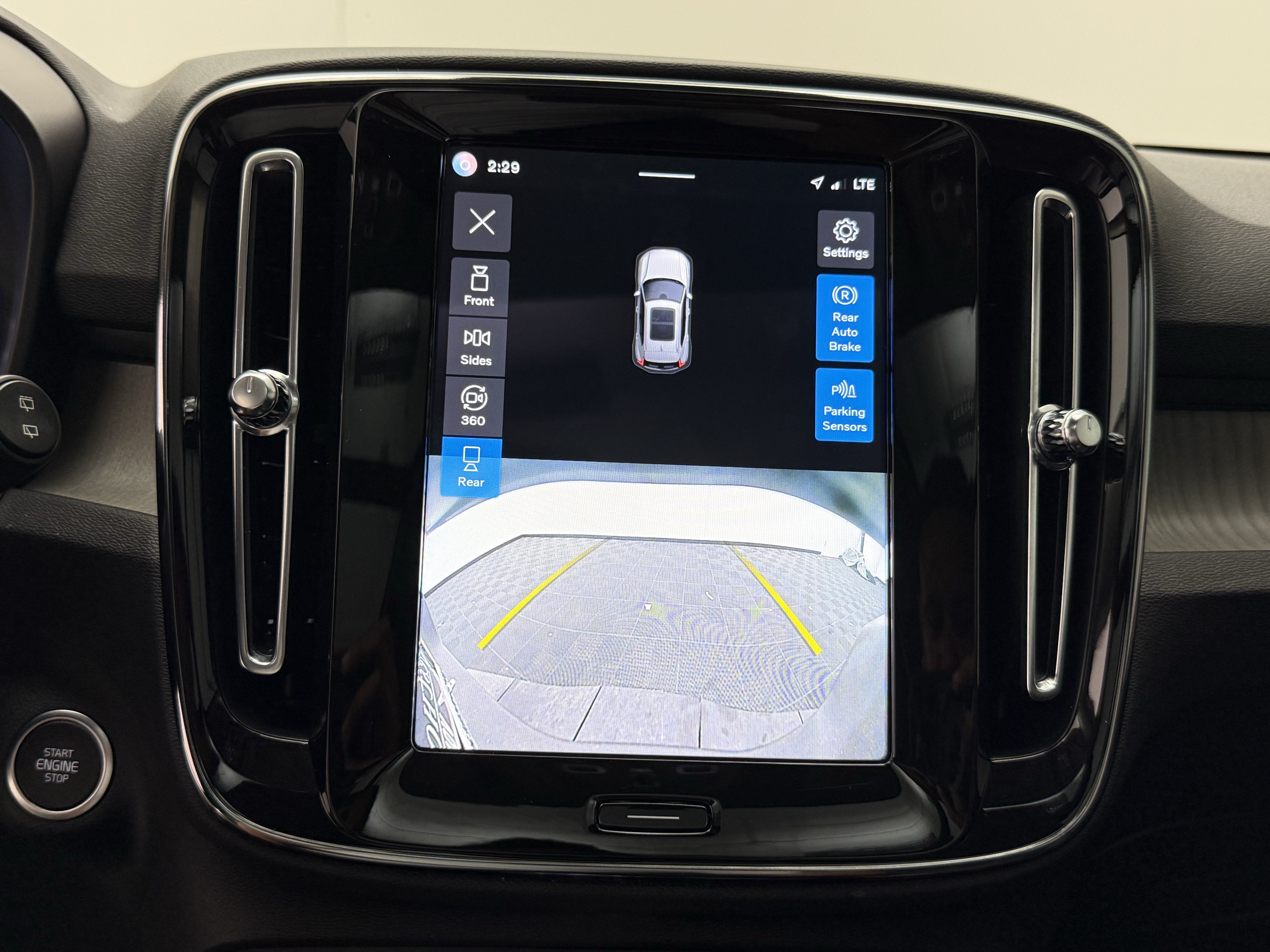 Certified 2023 Volvo XC40 B5 Plus w/ Driver Assist Package AWD/4WD image 22