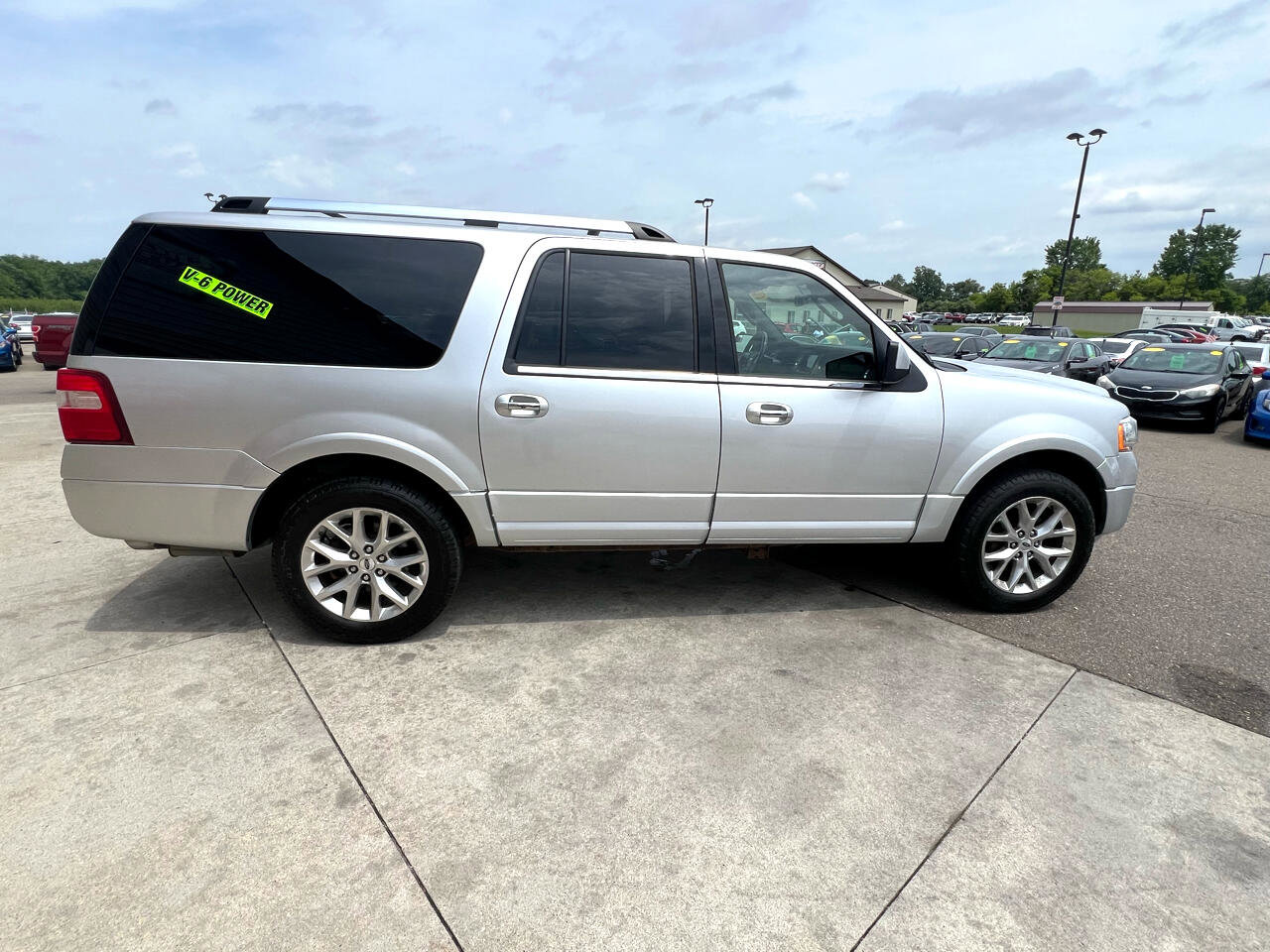 Used 2017 Ford Expedition Max Limited image 4