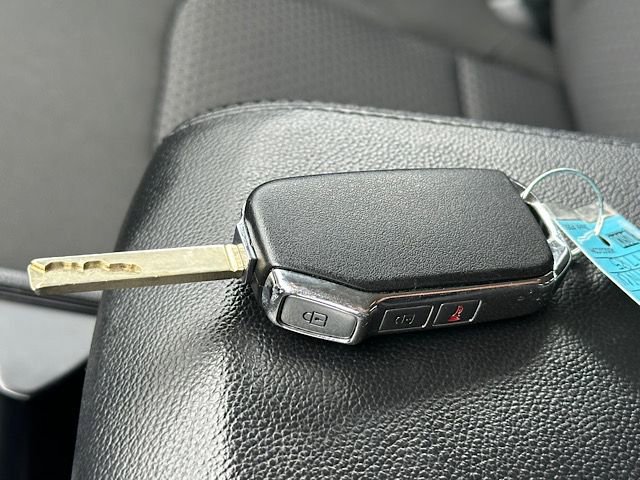 Used 2025 Kia Sportage LX FWD image 33