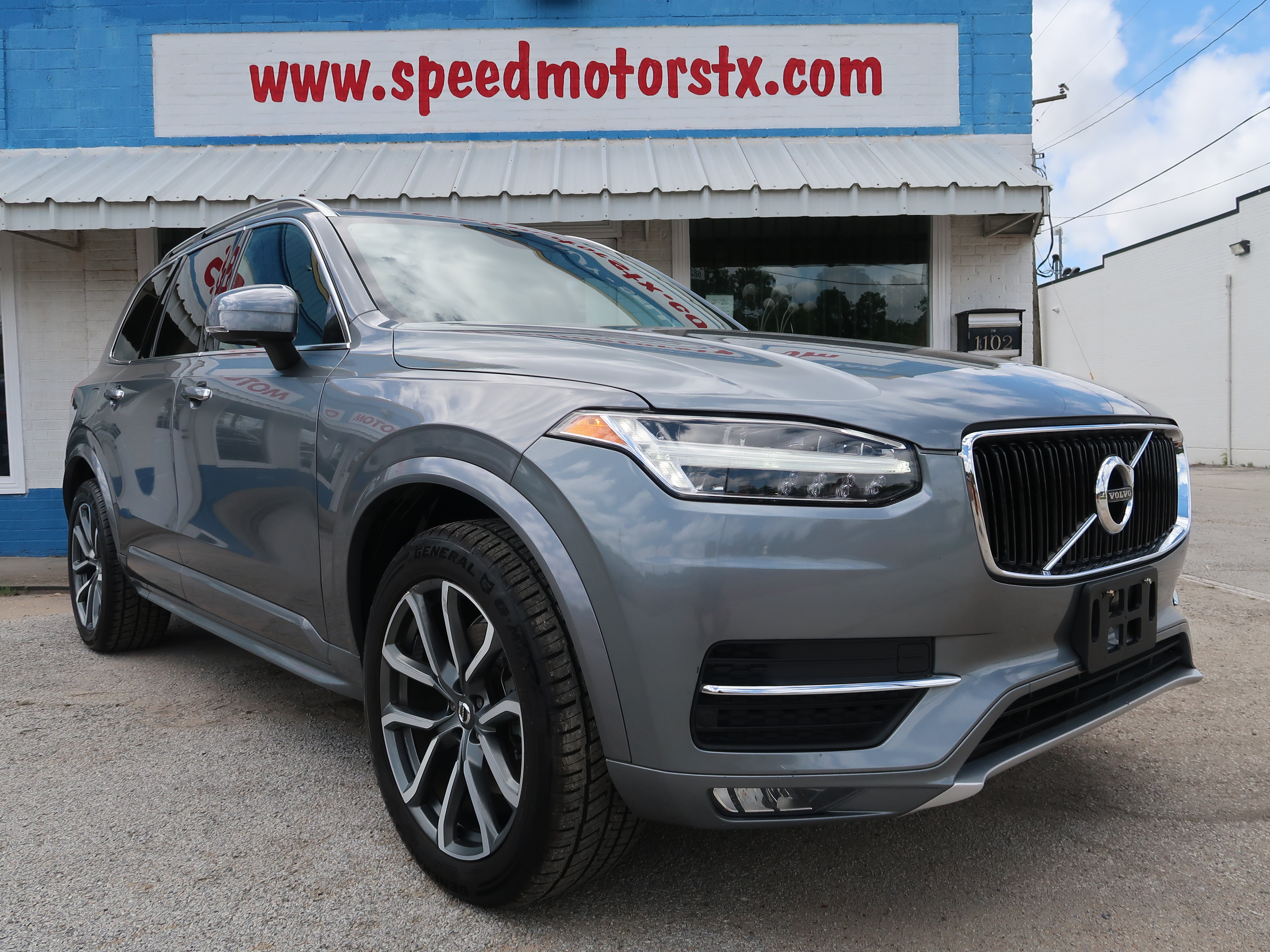 Used 2019 Volvo XC90 T5 Momentum w/ Protection Package Premier FWD image 6