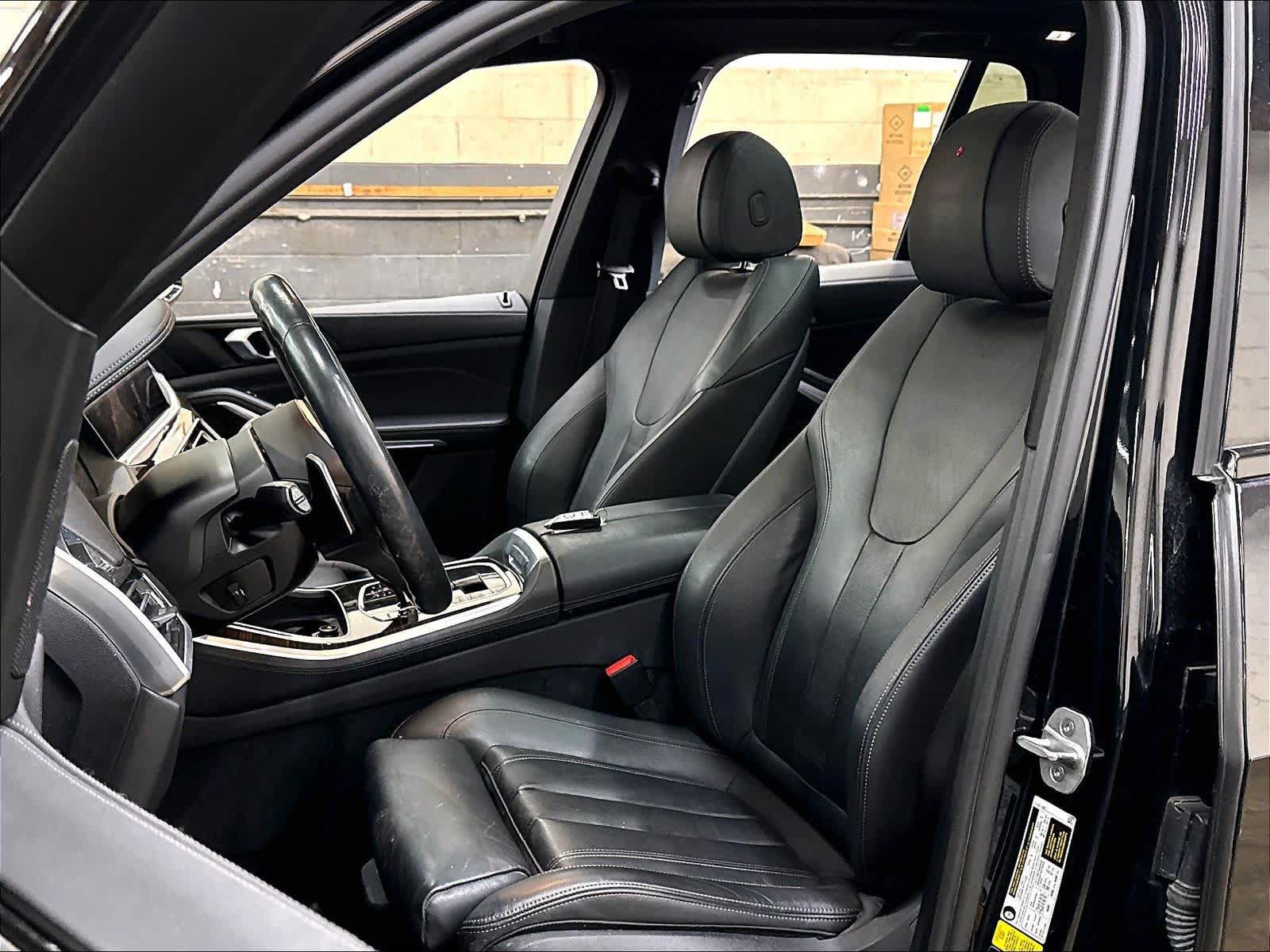 Used 2021 BMW X5 xDrive40i w/ M Sport Package AWD/4WD image 27