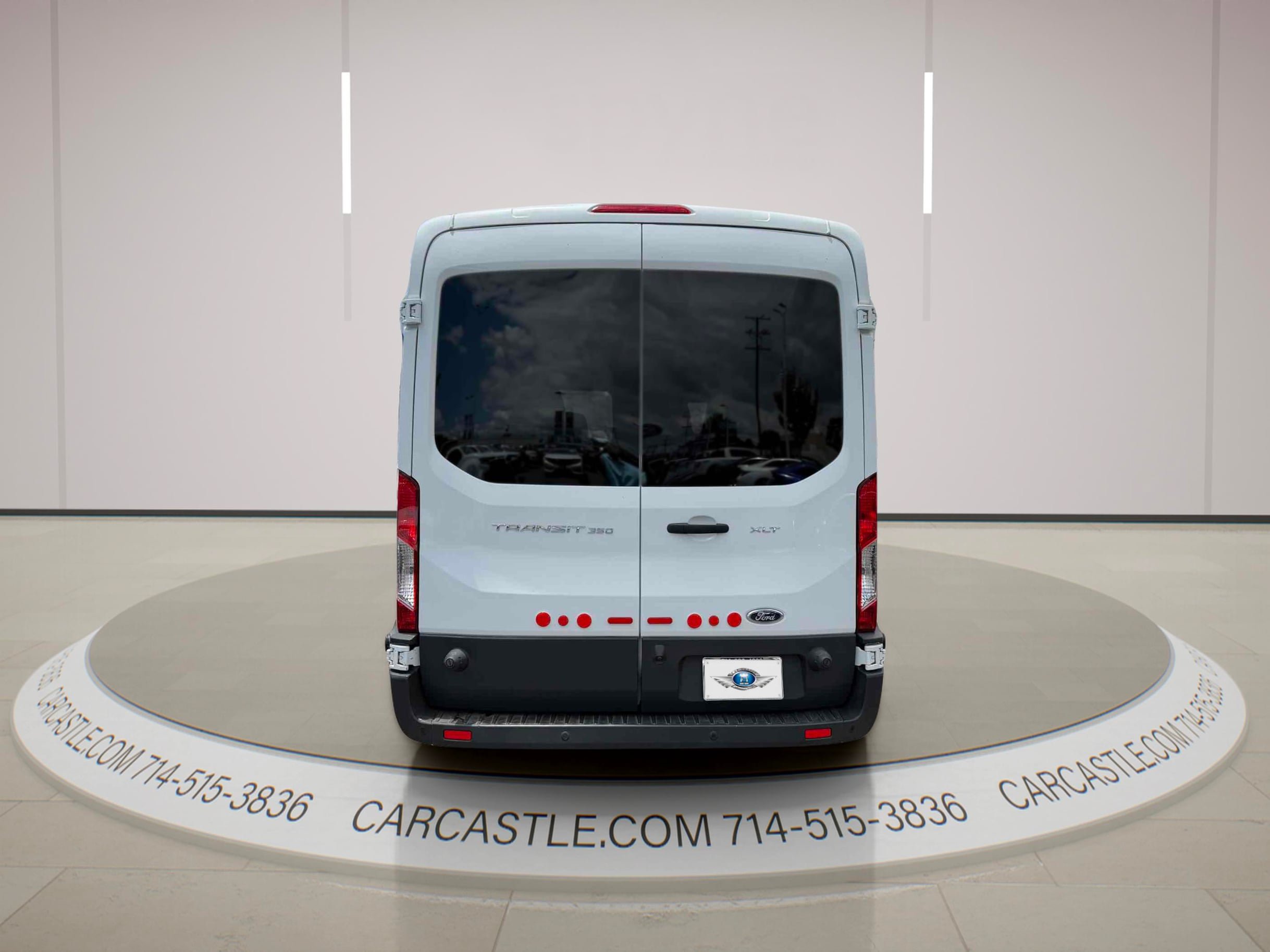 Used 2017 Ford Transit 350 XLT RWD image 6