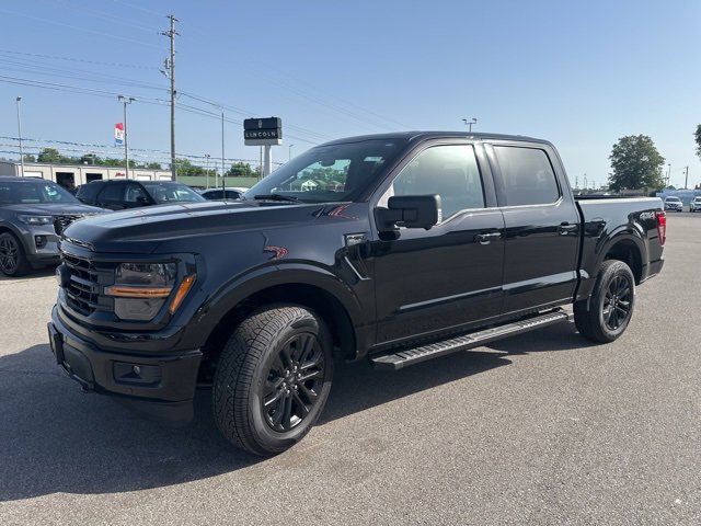New 2025 Ford F150 XLT w/ Equipment Group 302A MID image 30