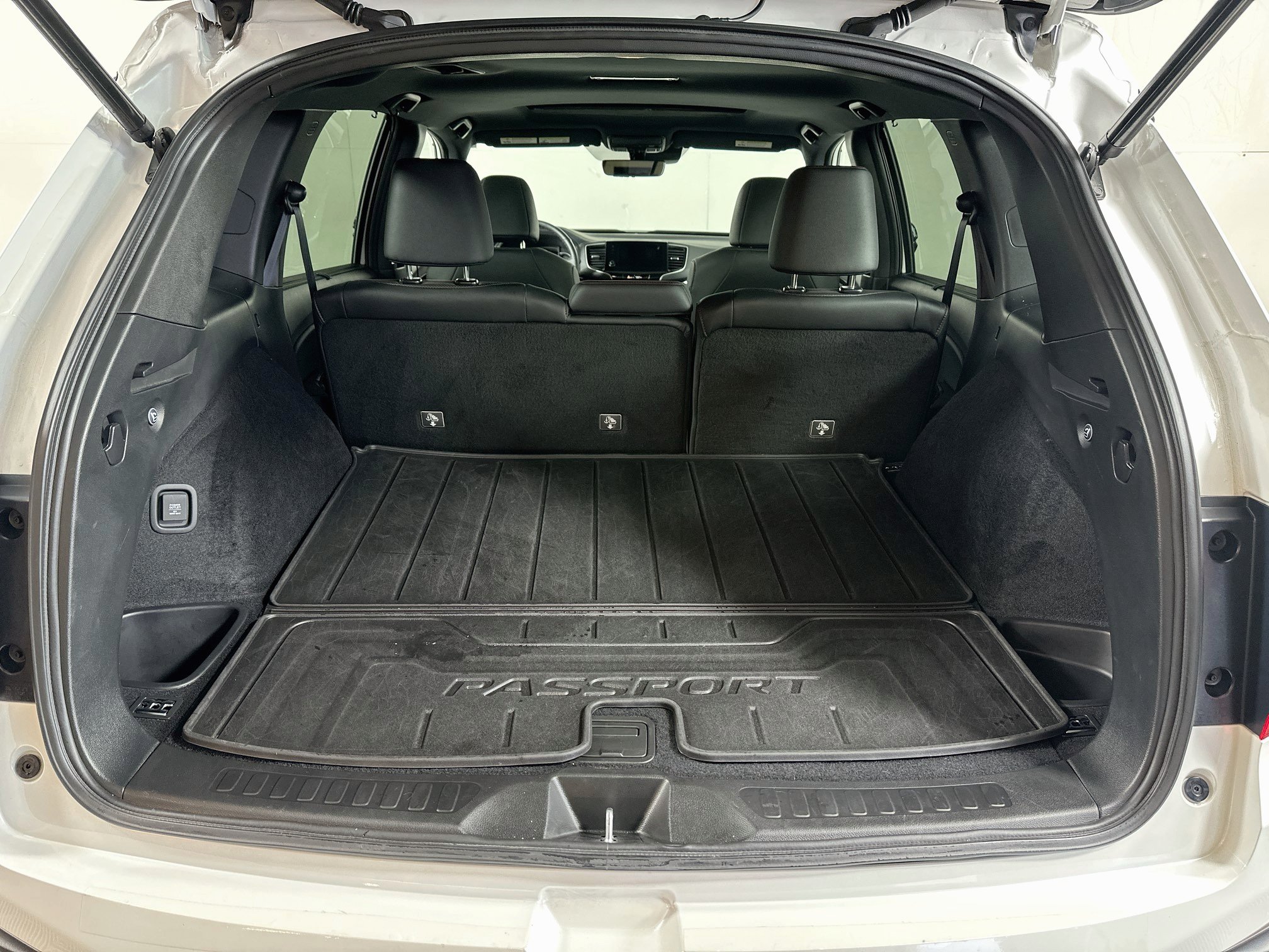 Used 2024 Honda Passport Black Edition image 26