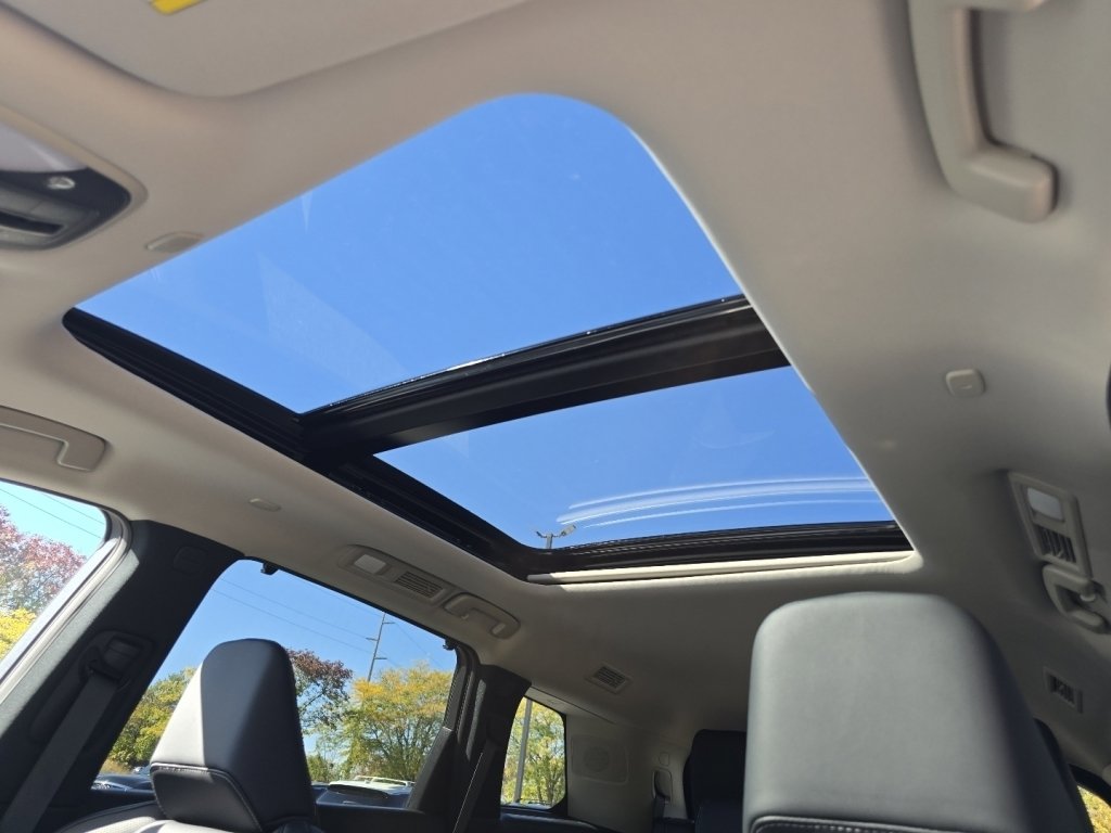 New 2026 INFINITI QX60 Luxe image 3