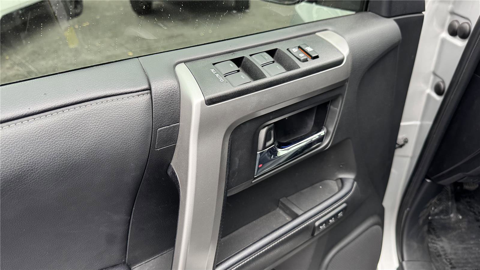 Used 2023 Toyota 4Runner Limited image 8