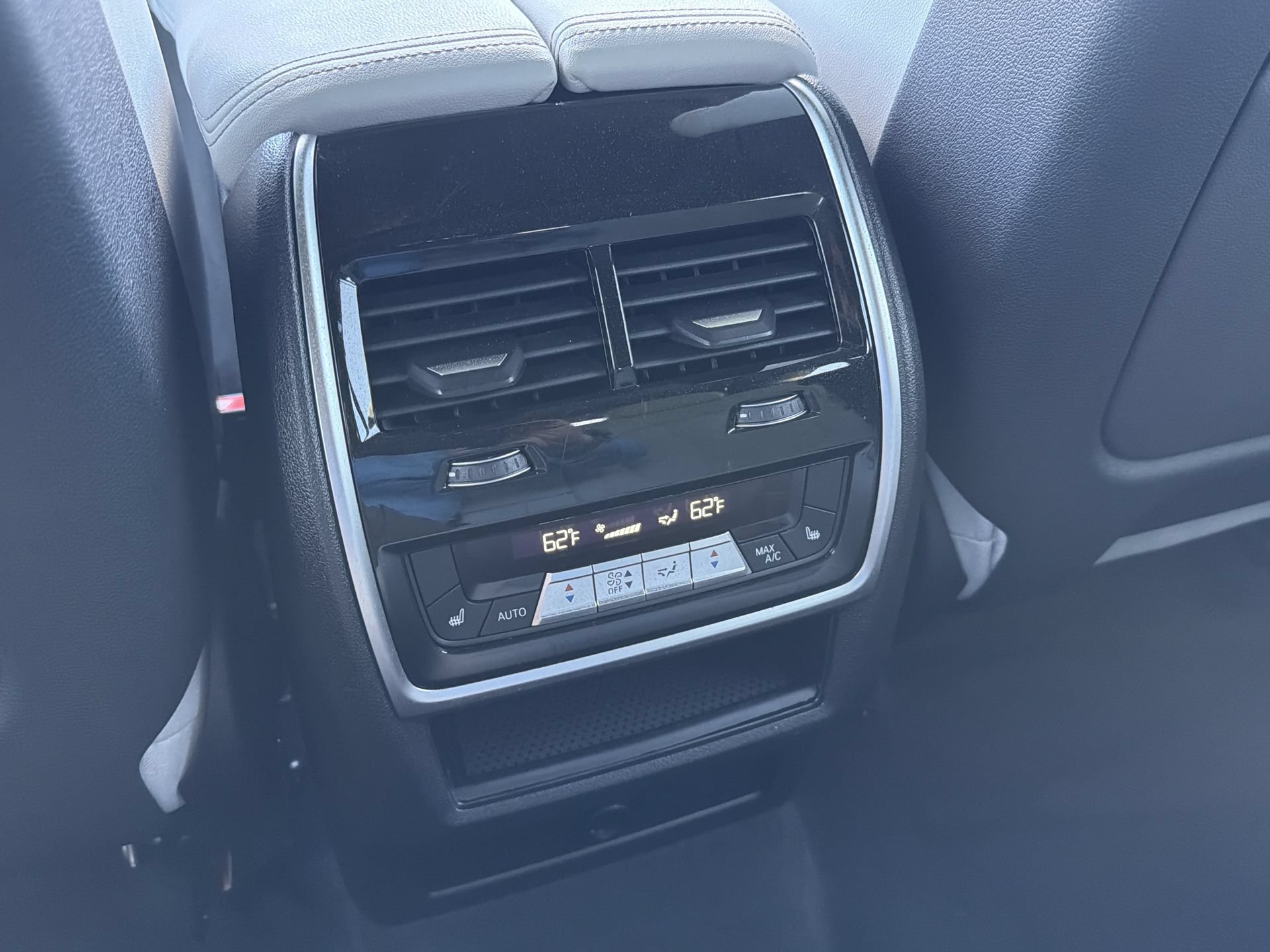 Certified 2024 BMW X6 M60i w/ Executive Package AWD/4WD image 19