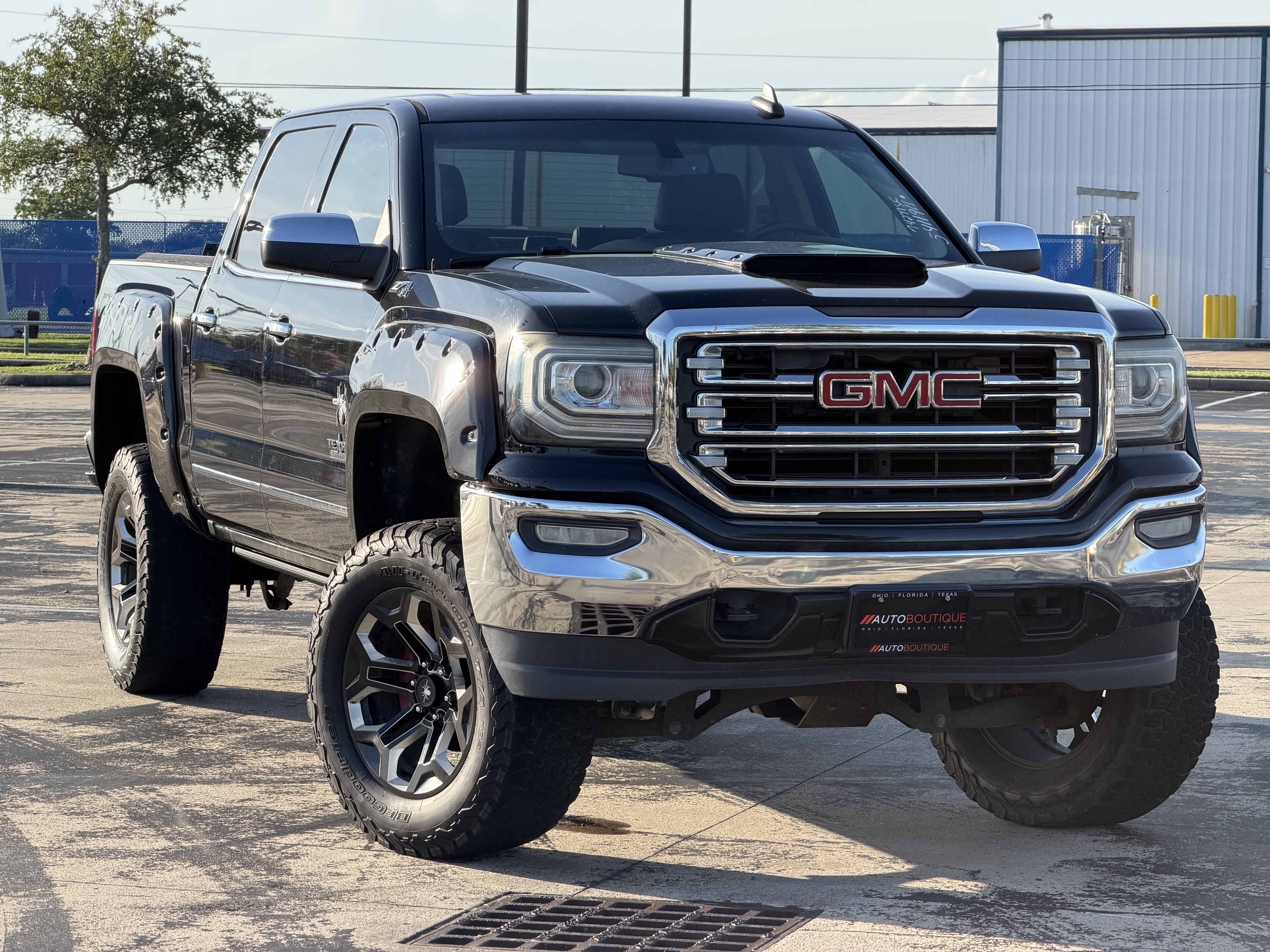 Used 2018 GMC Sierra 1500 SLT w/ Texas SLT Premium Package AWD/4WD image 3