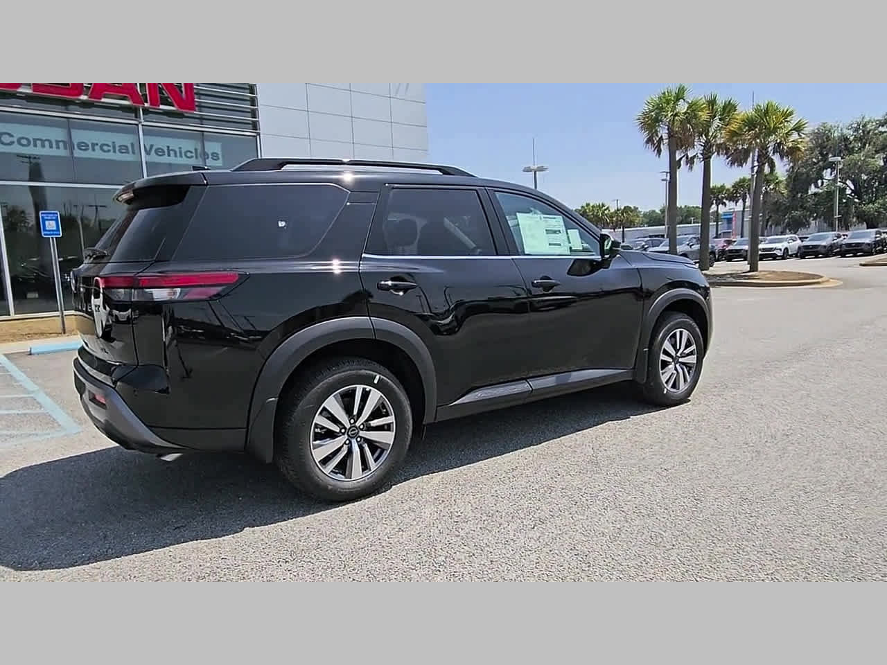 New 2026 Nissan Pathfinder SL FWD image 33