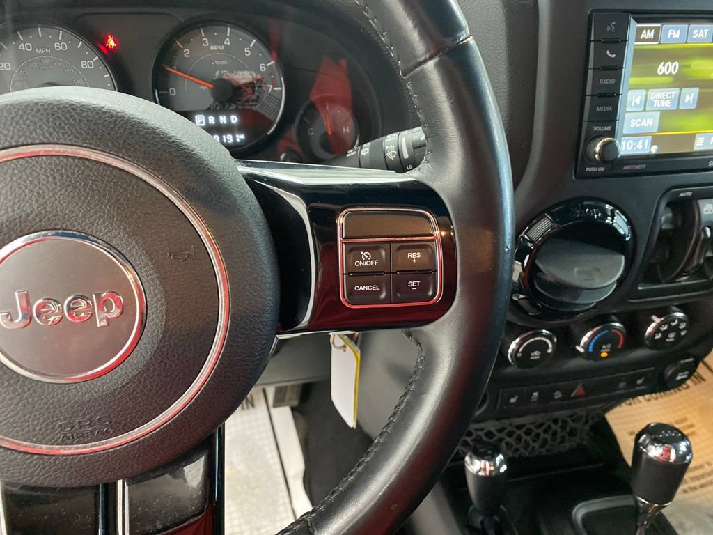 Used 2016 Jeep Wrangler Unlimited Sahara AWD/4WD image 18