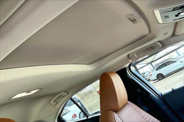Used 2020 Lexus UX 200 w/ Premium Package FWD image 14