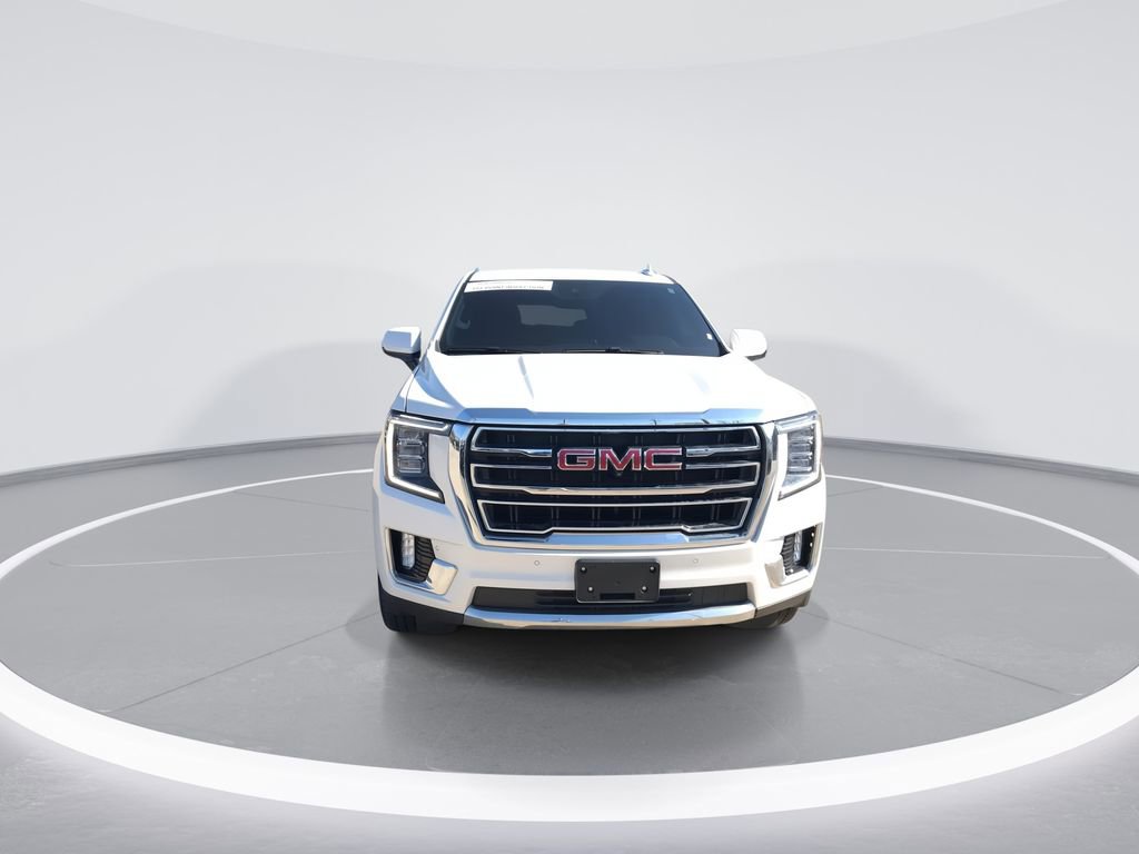 Used 2024 GMC Yukon XL SLT w/ SLT Luxury Package image 3