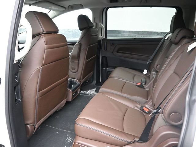 New 2026 Honda Odyssey Touring image 14