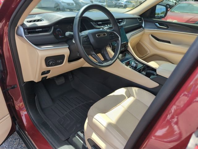 Used 2022 Jeep Grand Cherokee Limited w/ Luxury Tech Group II AWD/4WD image 10