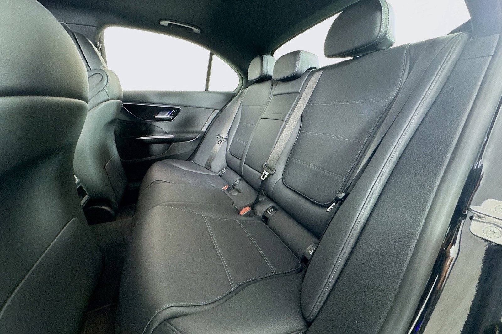 Certified 2024 Mercedes-Benz C 300 Sedan image 9