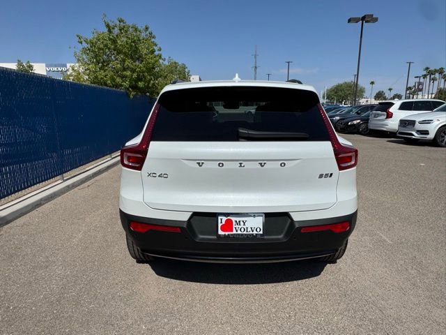 New 2025 Volvo XC40 B5 Plus w/ Protection Package Premier AWD/4WD image 7